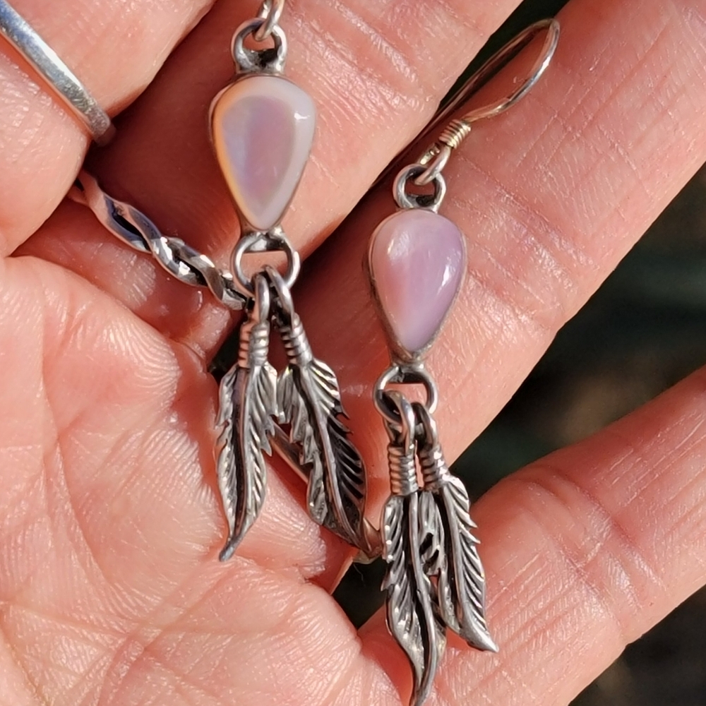 Stunning Native American handmade reverse teardrop pink mother of pearl feathers